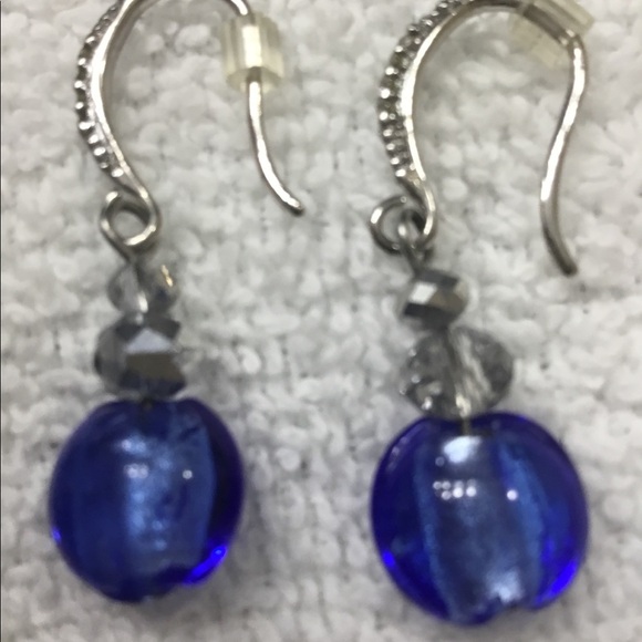 White House Black Market necklace and Earrings - Picture 2 of 4